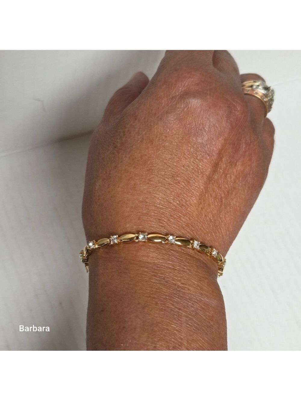 Vintage Delicate Avon Gold-tone Oval and Crystal Link Bracelet